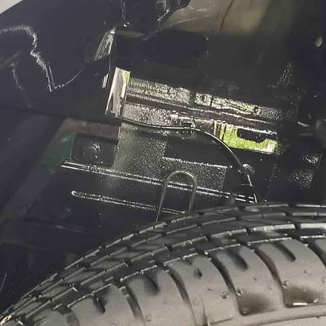 Wheel arch and suspension